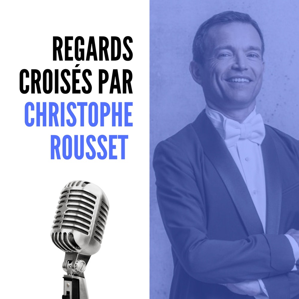 Regards Croisés par Christophe Rousset : Véronique Gens À propos du podcast Regards croisés se propose par des entretiens menés par Christophe Rousset, claveciniste et chef d’orchestre, fondateur des Talens Lyriques, de lever le voile qui existe entre le grand public – et le moins grand qui se passionne pour l’opéra – et les artistes du monde lyrique ou artistique de façon plus large, la proximité plus ou moins grande qui les unit. Ces entretiens prétendent invalider l’image des « artistes torturés » et par une tonalité légère faire découvrir les diverses facettes de leur personnalité.
À propos de l'invitée Après avoir dominé la scène baroque pendant plus d’une décennie, Véronique Gens s’est établie une solide réputation à l’international et est aujourd’hui considérée comme l’une des meilleures interprètes de Mozart. L’un des rôles phares de sa carrière, Donna Elvira dans Don Giovanni, présenté par Peter Brook et Claudio Abbado au Festival d’Aix en Provence, lui a permis de se faire connaitre dans le monde entier. Son répertoire est composé des plus grands rôles mozartiens (Donna Elvira, Contessa Almaviva, Vitellia, Fiordiligi…) des grands rôles de la Tragédie Lyrique (Iphigénie en Tauride, Iphigénie en Aulide, Alceste…) mais aussi de rôles plus tardifs comme Alice Ford (Falstaff), Eva (Meistersinger von Nürnberg), Madame Lidoine (Dialogues des Carmélites), Hélène (La Belle Hélène), Missia Palmeri (La Veuve joyeuse). En plus d’un large répertoire de pièces classiques, Véronique Gens donne de nombreux concerts et récitals de mélodies françaises dans le monde entier, notamment à Paris, Dresde, Berlin, Pékin, Vienne, Prague, Londres, Tanglewood, Stockholm, Moscou, Genève ou Édimbourg. Elle s’est produite sur les plus grandes scènes lyriques du monde : Royal Opera House de Covent Garden, Staatsoper de Vienne, Opéra de Paris, Bayerische Staatsoper, La Monnaie de Bruxelles, Liceu de Barcelone, Teatro Real de Madrid, Nederlandse Opera d’Amsterdam ainsi qu’aux festivals d’Aix-en-Provence, de Salzbourg, de Glyndebourne… Elle a ainsi chanté sous la direction de prestigieux chefs d’orchestre tels Claudio Abbado, Alain Altinoglu, Bertrand de Billy, Ivor Bolton, William Christie, Myung-Whun Chung, Charles Dutoit, Daniel Harding, Thomas Hengelbrock, Marek Janowski, Philippe Jordan, Louis Langrée, Jean-Claude Malgoire, Sir Neville Marriner, Marc Minkowski, Jérémie Rhorer, Christophe Rousset… Elle a également collaboré avec des metteurs en scène de renom : Pierre Audi, Calixto Bieito, Peter Brook, Willy Decker, Jurgen Flimm, Claus Guth, Michael Haneke, Christof Loy, Olivier Py, Graham Vick, Krzysztof Warlikowski, Dmitri Tcherniakov… Plus récemment, Véronique Gens a chanté Alceste au Staatsoper de Vienne, La Belle Hélène au Grand Théâtre de Genève, Don Giovanni à Amsterdam, au Bayerische Staatsoper de Munich, au Wiener Staatsoper et au Liceu de Barcelone, Falstaffau Bayerische Staatsoper de Munich, La Clemenza di Tito à Dresden et au Staatsoper de Vienne, Les Indes galantes à Budapest, Alceste, Iphigénie en Tauride, La Veuve Joyeuse, Les Troyens et Les Contes d’Hoffmann (Giulietta) à l’Opéra de Paris, Dialogues des Carmélites à la Monnaie de Bruxelles, au Théâtre des Champs-Elysées et au Théâtre de Caen, Faustdans une version inédite de 1859 revisitée par Christophe Rousset, Maître Péronilla (Leona) et La Fille de Madame Angot au Théâtre des Champs-Elysées, Armide avec le Concert Spirituel au Théâtre des Champs-Elysées, à Metz et à Bruxelles, La Calisto (Giunone) à La Scala… Elle s’est également produite en concert dans un programme consacré à Henri Duparc avec le Berliner Philharmoniker, elle a chanté le Poème de l’Amour et de la Mer d’Ernest Chausson avec l’Orchestre National de Lille et le Mitteldeutscher Sinfonieorchester, Les Nuits d’été d’Hector Berlioz avec le Stavanger Symphony Orchestra et l’Iceland Symphony Orchestra, La Voix humaine de Francis Poulenc à l’Atelier Lyrique de Tourcoing, Shéhérazade avec l’Orchestre de l’Opéra de Lyon, au Festival Estoril de Lisbonne, avec l’Orchestre philharmonique d’Oslo et le Wiener Symphoniker, les Wesendonck Lieder avec l’Orchestre des Champs-Elysées sous la baguette de Philippe Herreweghe, La Nonne sanglante de Berlioz au Festival de la Côte-Saint-André, La Mort de Cléopâtre de Berlioz avec le NHK Symphony Orchestra de Tokyo, un programme consacré à Berlioz avec l’Orchestre de Picardie, les Rückert-Lieder de Mahler à Nancy, le Requiem de Saint-Saëns avec l’Orchestre National de France, Circé (rôle-titre) de Desmarets à l’Opéra royal de Versailles, Le Poème de l’Amour et de la mer avec l’Orchestre national de Lyon et l'Orchestre de Cannes, Scylla et Glaucus (Circé) à Budapest, le programme Rivales avec le Concert de la Loge à Metz, Massy et au Théâtre des Champs-Élysées, Faust et Hélène de Lili Boulanger au Festival d’Edimbourg ainsi que La Mort de Cléopâtre à la Philharmonie de Cologne avec Les Siècles, Zoroastre (Érinice) en tournée avec Les Ambassadeurs, les Rückert-Lieder avec l’Orchestre National de Belgique, Hulda de César Franck avec l’Orchestre Philharmonique Royal de Liège. On l’entendra aussi en récital avec piano, avec l’ensemble Les Surprises ou avec I Giardini à Paris, Bordeaux, Bruxelles, Lyon, Reims, Londres… Parmi ses projets, citons Armide de Gluck à l’Opéra Comique, Dialogues des Carmélites (Madame Lidoine) à Munich, La Fille de Madame Angot à l'Opéra Comique, Iphigénie en Aulide (Clytemnestre) au Festival d'Aix-en-Provence, et Médée de Charpentier au Teatro Real avec les Arts Florissants. En concert, elle chantera Ariane et Bacchus de Marin Marais et Iphigénie en Tauride (Clytemnestre) de Campra avec le Concert Spirituel, Scylla et Glaucus (Circé), Castor et Pollux (Phébée) et Werther (Charlotte) à Budapest, Les Nuits d’été avec l’Orchestre national des Pays de la Loire et l’Orquestra Sinfónica de Galicia ainsi que la Voix Humaine avec l'Orchestre National de Lille à la Philharmonie de Paris. Très investie dans le travail du Palazzetto Bru Zane – Centre de musique romantique française, Véronique Gens a participé à de nombreux enregistrements de la collection « Opéra français » dont Herculanum de David, Cinq-Mars de Gounod, La Jacquerie de Lalo et Coquard, Proserpine de Saint-Saëns, Dante de Godard, La Reine de Chypre d’Halévy et Faust de Gounod. En 1999, Véronique Gens est élue Artiste Lyrique de l’année aux Victoires de la Musique Classique. Ses nombreux enregistrements (plus de 80 CD et DVD) ont reçu plusieurs récompenses internationales, ainsi Néère reçoit-il en 2016 un Gramophone Award et Visions, album consacré aux mélodies françaises, un International Classic Music Awards et un International Opera Awards en 2018. Parallèlement à sa carrière de chanteuse et dans un souci de transmission, Véronique Gens est devenue depuis quelques années un guide et un professeur pour les jeunes chanteurs . Elle donne régulièrement des Masterclasses publiques ( Opéra de Lille , École Normale Supérieure de Musique de Paris, Verbier Festival, HEMU de Lausanne...) et , dans le cadre de l’Academie Orsay- Royaumont , elle enseigne à des jeunes duos chanteurs- pianistes le répertoire des mélodies françaises. Véronique Gens est Chevalier dans l’Ordre de La Légion d’Honneur et Commandeur dans l’Ordre des Arts et des Lettres. © 2020 par Auguste Créé avec Wix.com Contact : Intermezzo 9 rue Lucien Sampaix – 75010 Paris massonnat@intermezzo-management.com montagne@intermezzo-management.com rondal@intermezzo-management.com 055a8ec4 8194 4da7 9f6c 118a4f586a95 Regards Croisés par Christophe Rousset : Véronique Gens