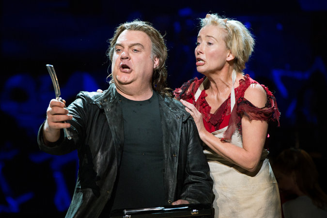 Bryn Terfel et Emma Thompson dans Sweeney Todd à New York © DR