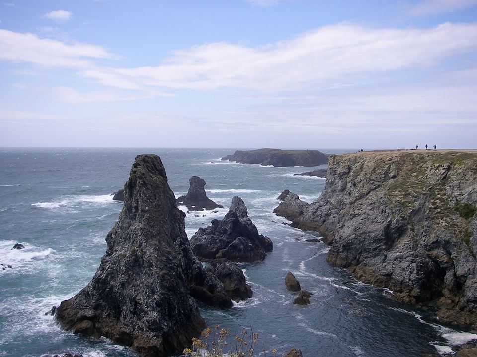 Belle-Ile - Les Aiguilles de Port Coton © DR