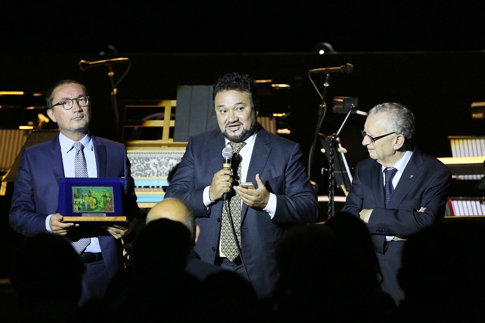 Alberto Triola, Ramon Vargas et le Président Punzi © dr