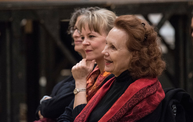 Susanna Malkki au centre et Kaija Saariaho à droite © Jonathan Tichler/Metropolitan Opera