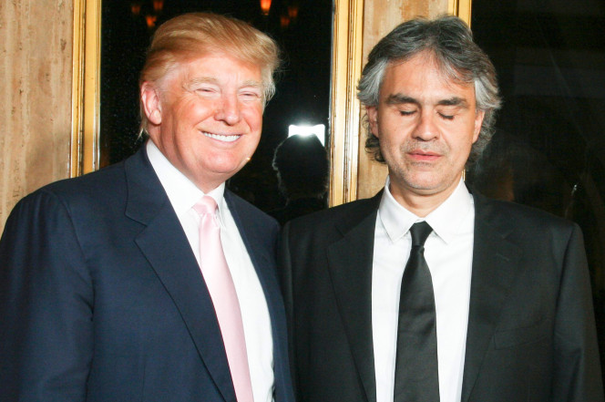 Donald Trump et Andrea Bocelli en 2010 © DR