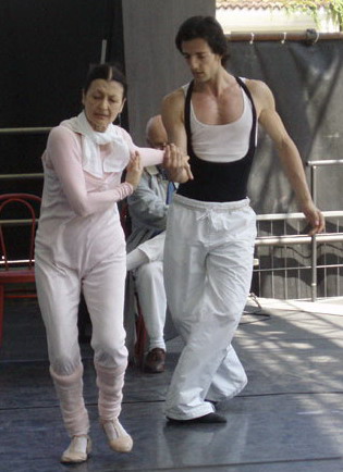 Carla Fracci et Fabio Grossi © Wikipedia