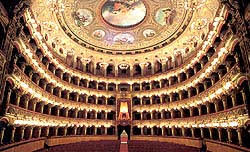 Le Teatro Massimo Bellini de Catane © DR