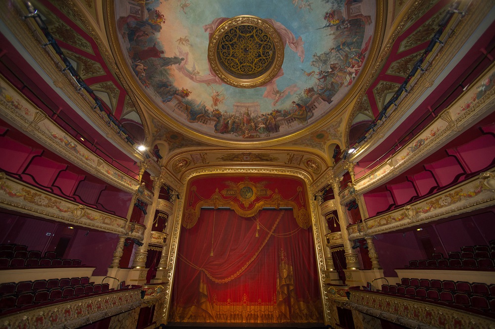 L'intérieur de l'Opéra-Comédie © dr