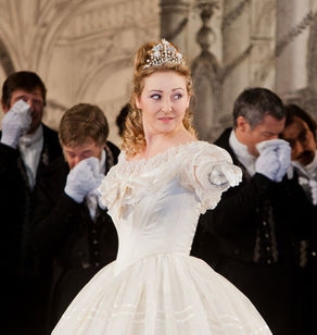 Karine Deshayes dans La Cenerentola à l'Opéra national de Paris © Agathe Poupeney