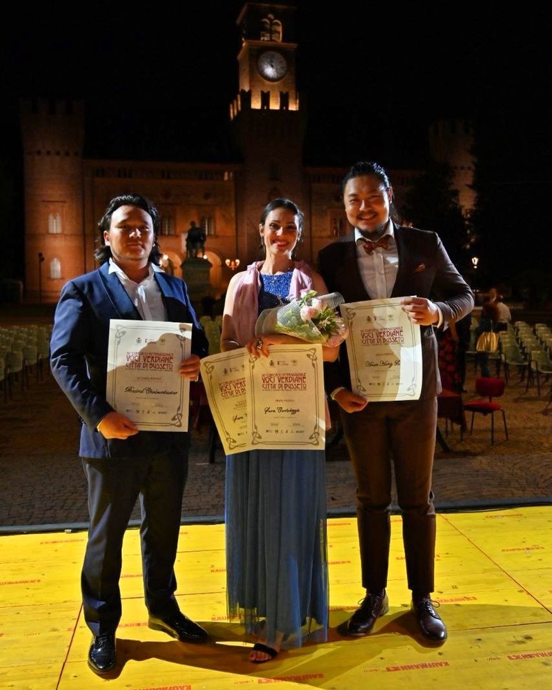 Badral Chuluunbaatar, Sara Cortolezzis et Huan Hong Li, lauréats du du 58e Concours international des voix verdiennes © DR
