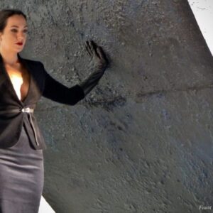 Dame Marthe dans Faust à Lausanne. Photo Thierry Pillon