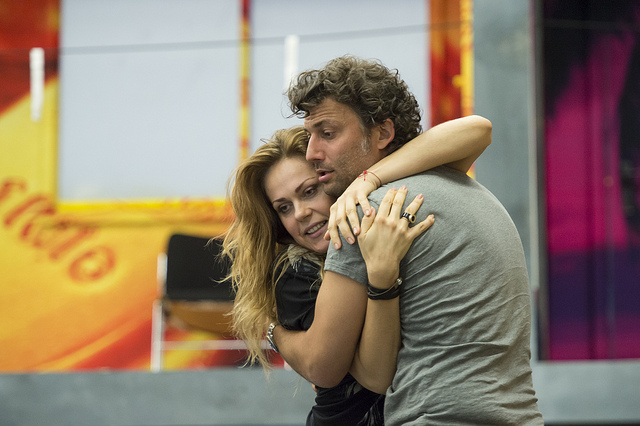 Jonas Kaufmann et Kristine Opolais répétant Manon Lescaut ©ROH/Bill Cooper, 2014