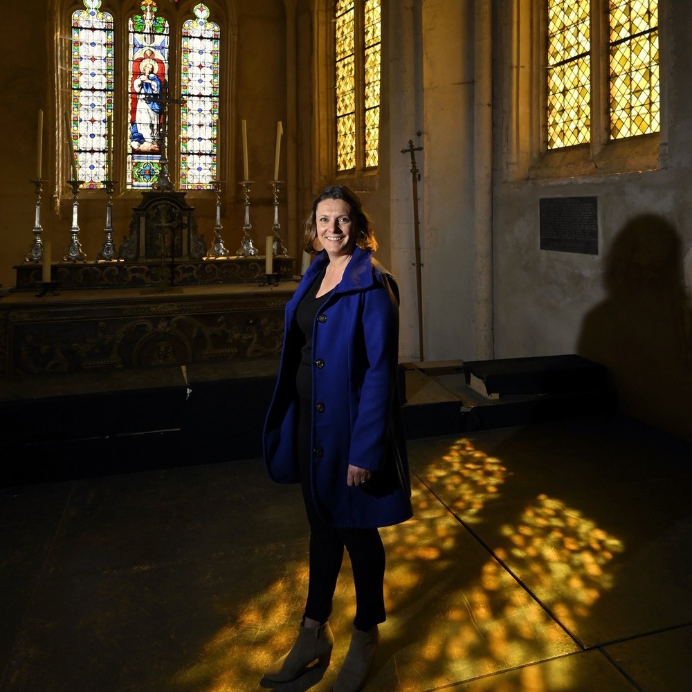 Laure Baert dans le choeur de l'Abbatiale de Froville © DR