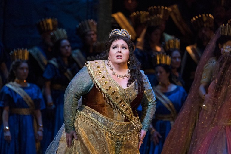 Angela Meade (Semiramide) © Sara Krulwich/The New York Times