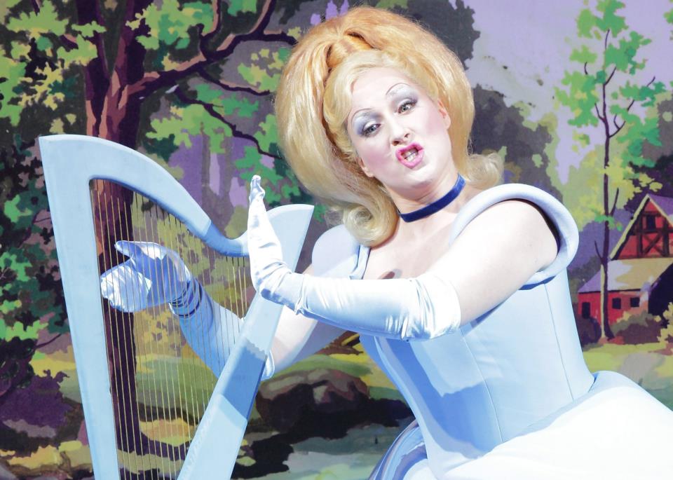 Diana Damrau en Olympia dans Les Contes d'Hoffmann à Munich en 2011 © Bayerische Staatsoper