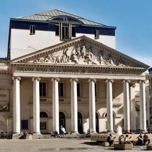 Théâtre de La Monnaie © EmDee — Travail personnel, CC BY-SA 3.0, https://commons.wikimedia.org/w/index.php?curid=17185036