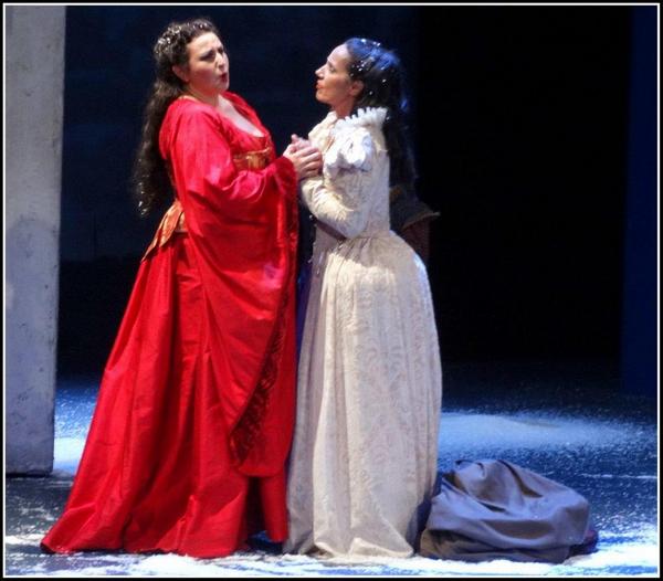 Micaela Carosi (Gioconda) et Béatrice Uria-Monzon (Laura) dans Gioconda à l'Opéra de Marseille © DR